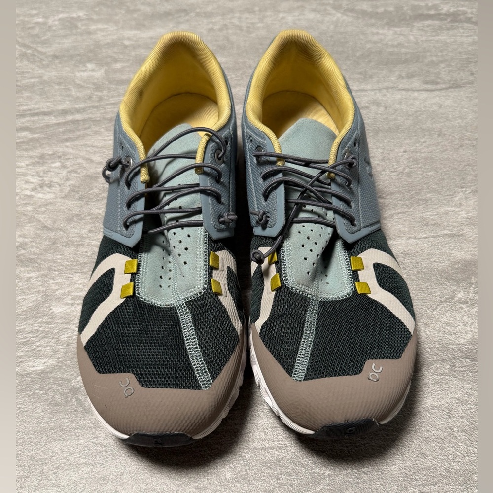 On Running On Cloud 70/30 sneakers in the Cobble/Jungle colorway Size 10 Men’s